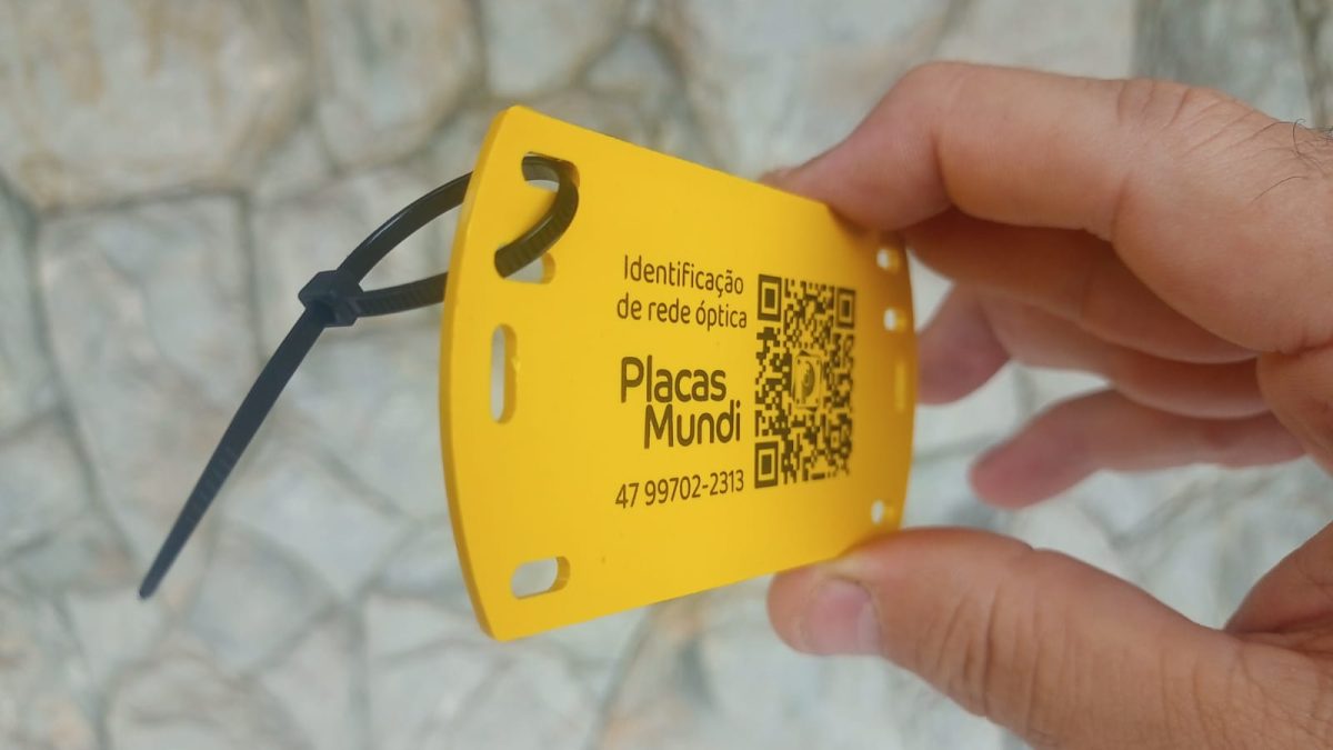 instrucoes-de-fixacao-para-etiquetas-de-identificacao-de-cabos-opticos-da-placas-mundi